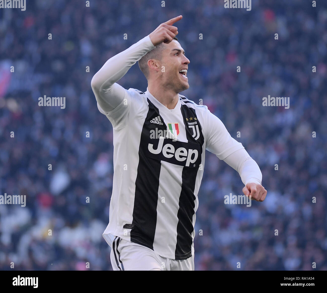 Cristiano ronaldo juventus fc 2018 hi-res stock photography and images ...
