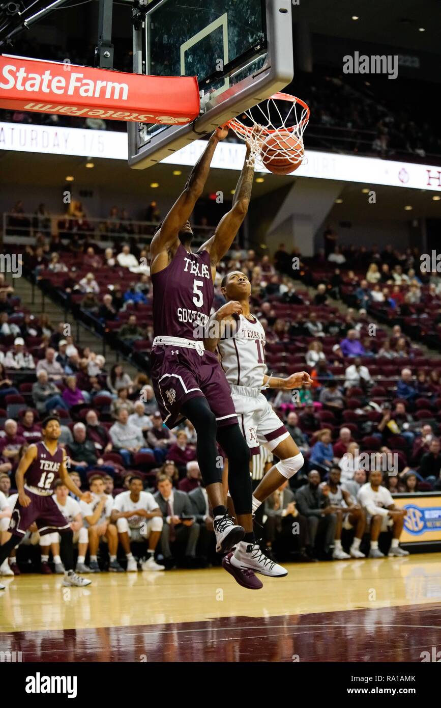 Texas, USA. December 29, 2018. 29th Dec, 2018. College Station, TX, U.S -TSU TRAYVON REED (5) slam dunks in the first half at Reed Arena. Credit: Jerome Hicks/ZUMA Wire/Alamy Live News Stock Photo