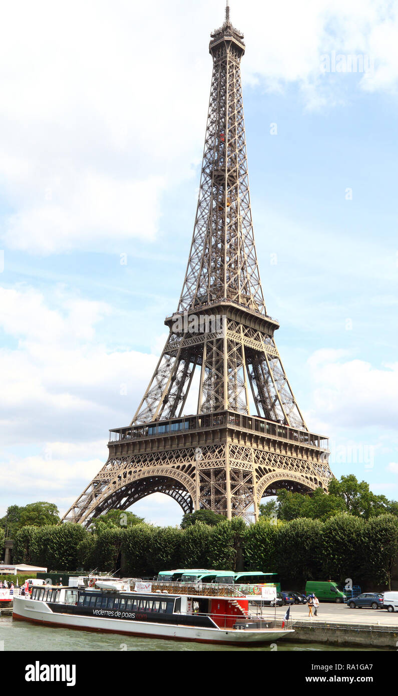 Images of paris 18th century hi-res stock photography and images - Alamy