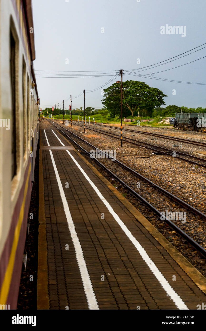 Train track side view hires stock photography and images Alamy