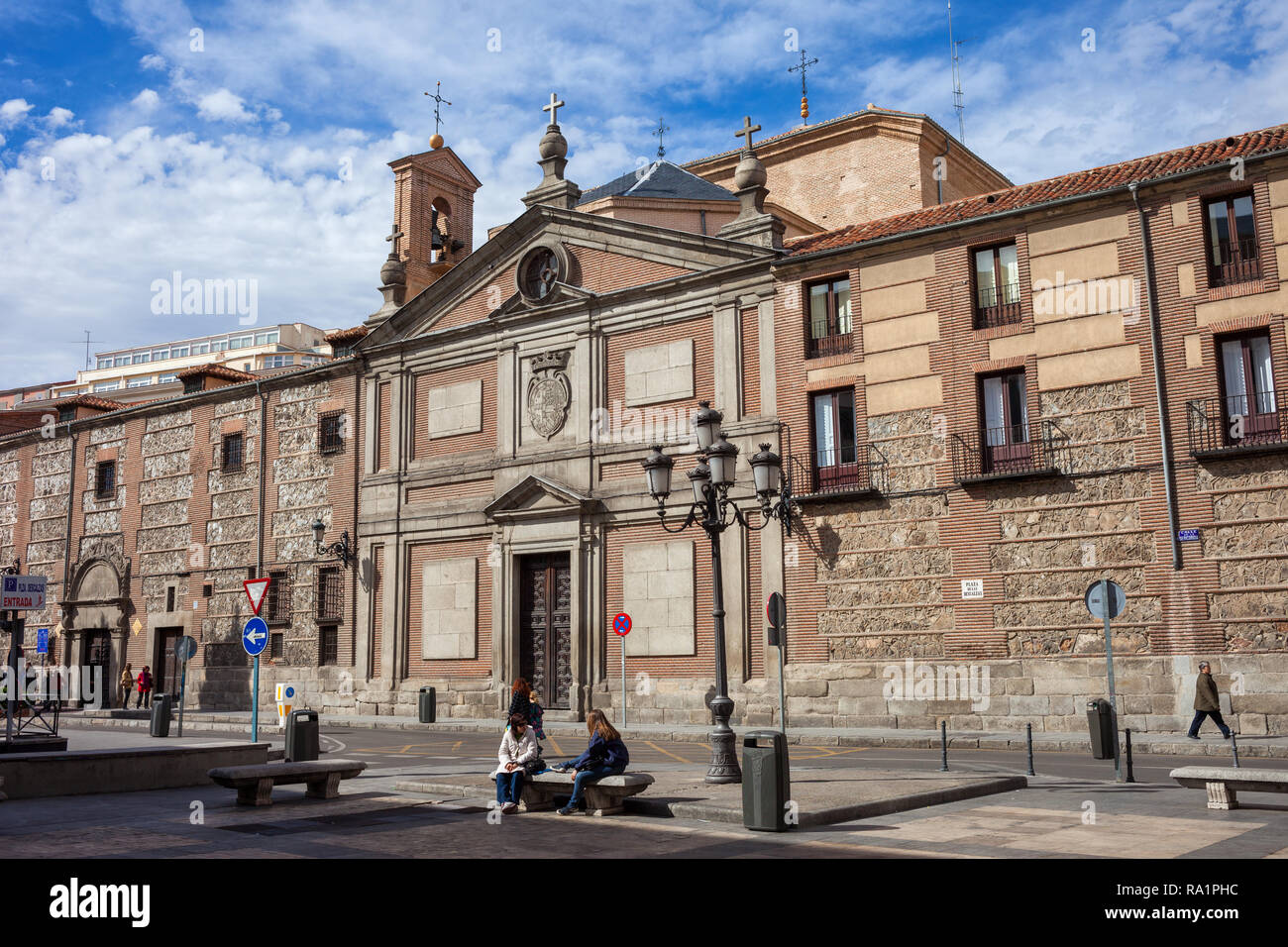Spain, Madrid, Monastery of Las Descalzas Reales (Monasterio de las  Descalzas Reales) from 1559 at Plaza de las Descalzas square Stock Photo -  Alamy
