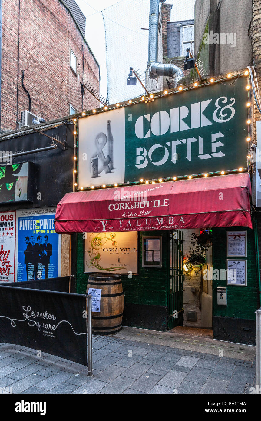 Fachada vertical hires stock photography and images Alamy