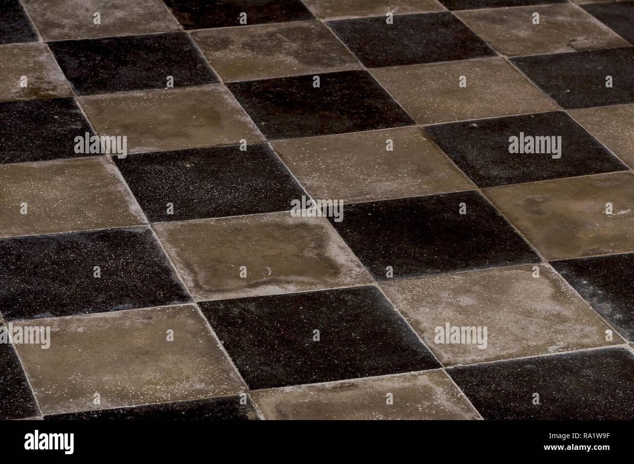 Checkered floor tiles hi-res stock photography and images - Alamy