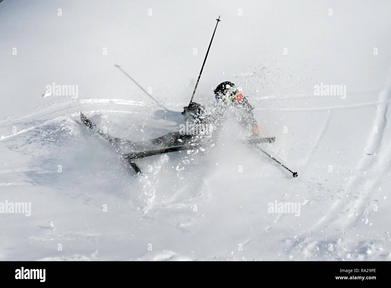 05.02.2018, Suedtirol, Reischach, Italien, Junge stuerzt beim Skifahren. 00S180205D045CARO.JPG [MODEL RELEASE: YES, PROPERTY RELEASE: NOT APPLICABLE ( Stock Photo