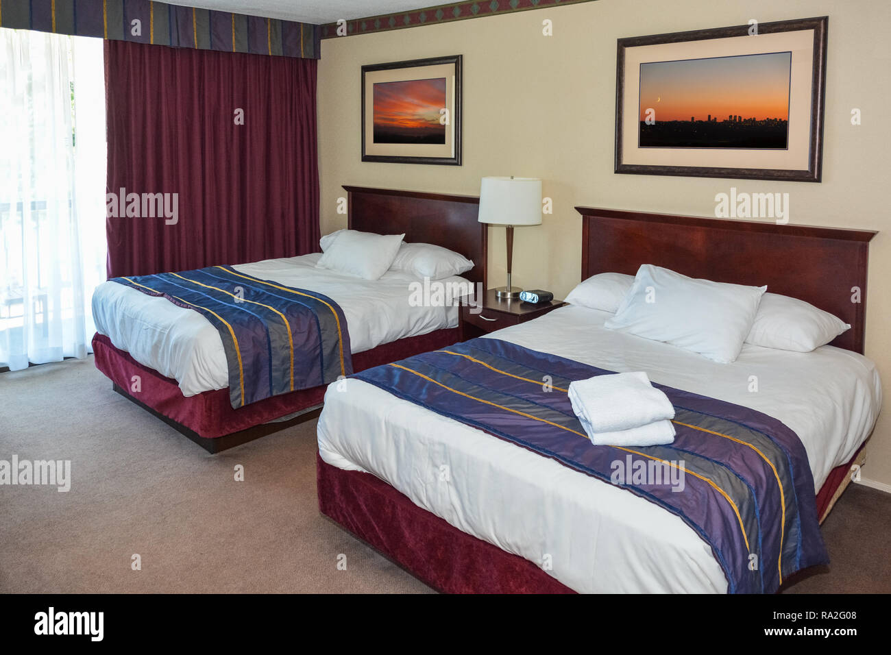 Made Up Bed Stock Photos & Made Up Bed Stock Images Alamy