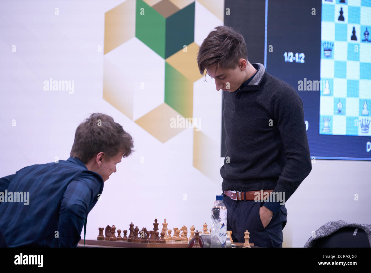 St. Petersburg, Russia - December 30, 2018: Grandmaster Daniil Dubov,  Russia holding the first place prize of World Rapid Chess Championship 2018  afte Stock Photo - Alamy