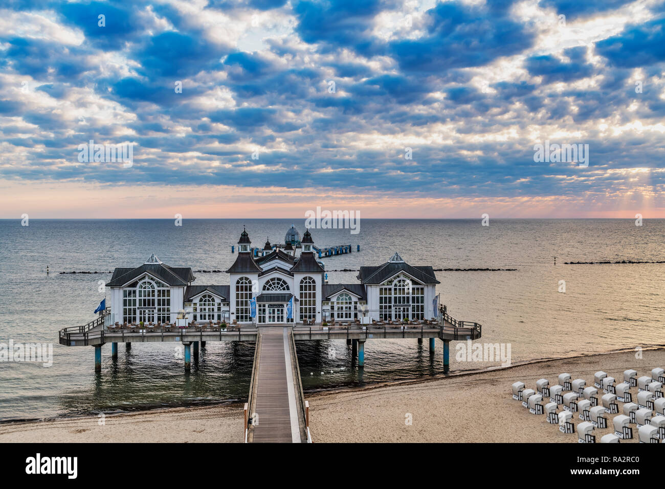 the-sellin-pier-is-a-pier-at-the-baltic-sea-sellin-ruegen-island