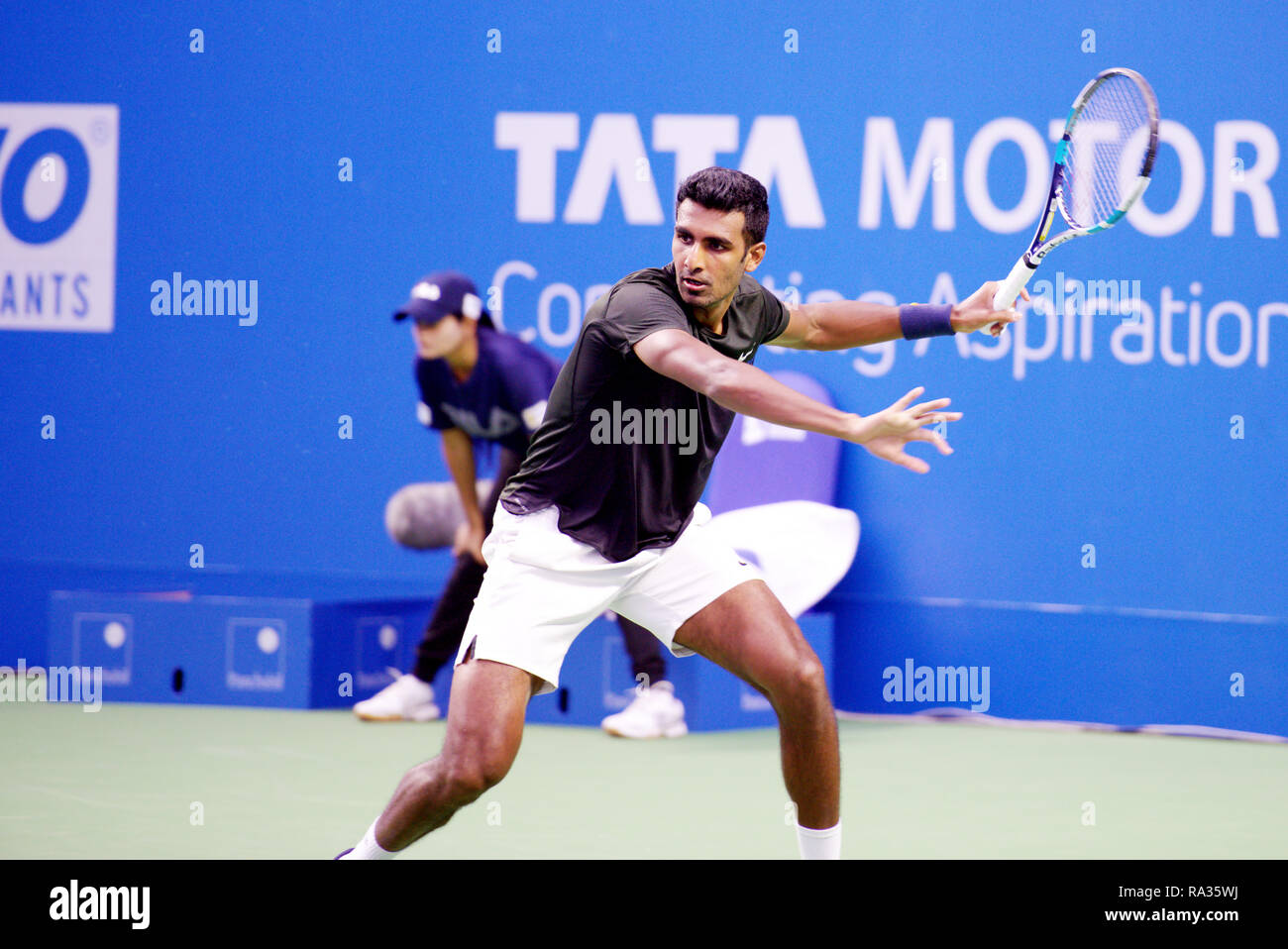 Pune, India. 31st December 2018. Prajnesh Gunneswaran of India in action in the first round of singles competition at Tata Open Maharashtra ATP Tennis tournament in Pune, India. Credit: Karunesh Johri/Alamy Live News Stock Photo