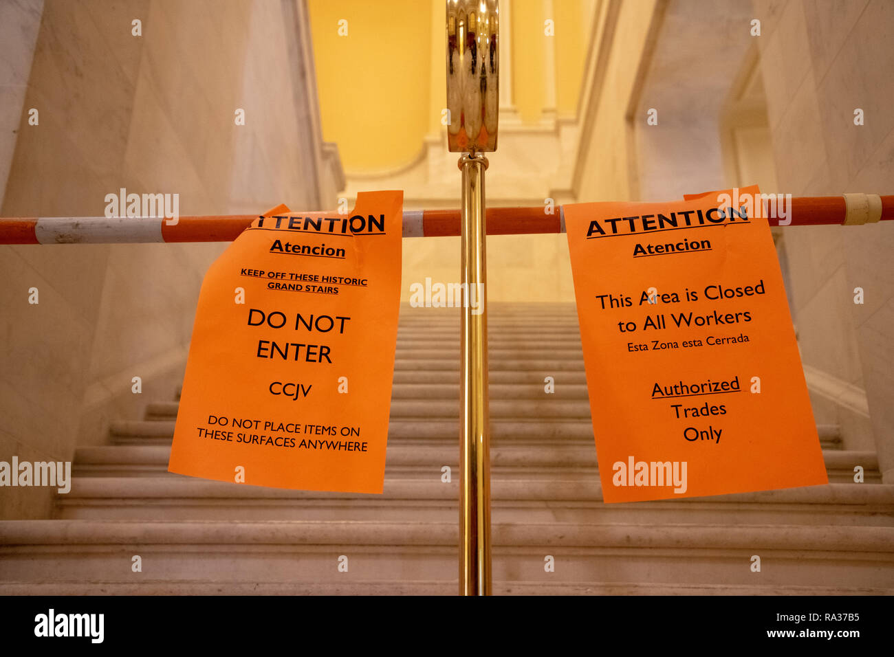 Washington DC, USA. 31st December, 2018. Workers are using the holiday