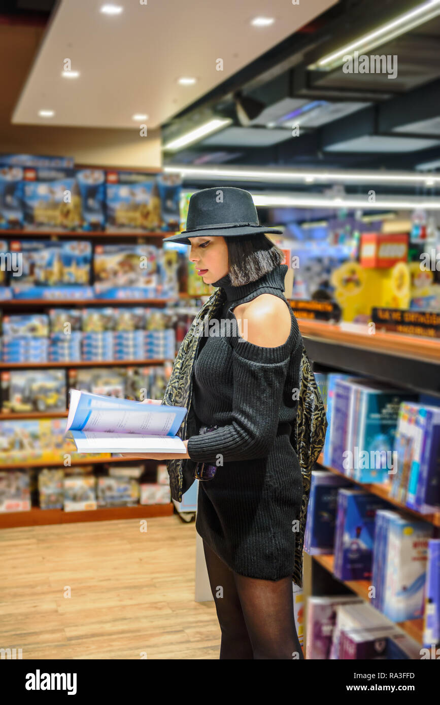 where can i buy a black hat