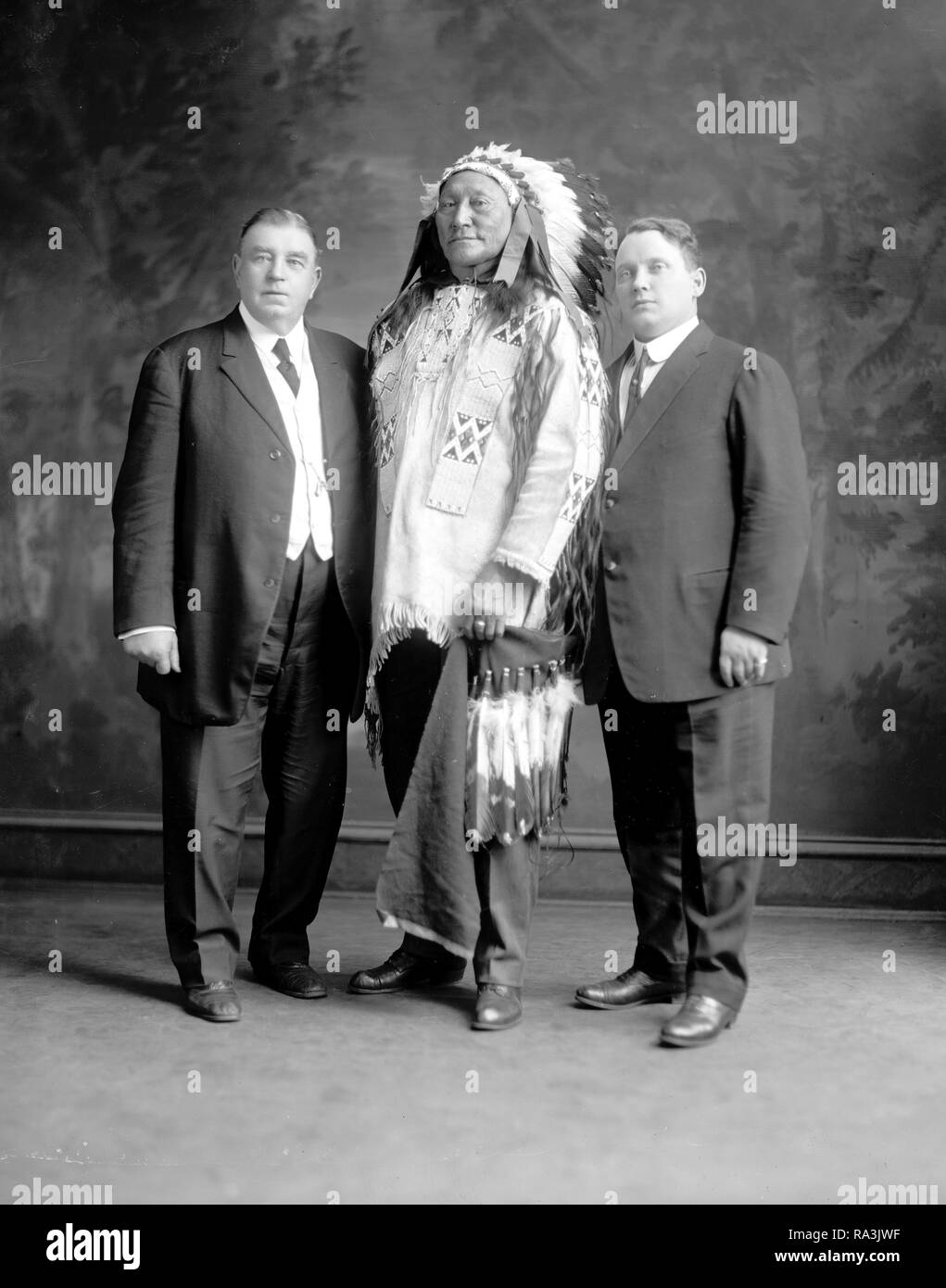 Native american lakota Black and White Stock Photos & Images Alamy