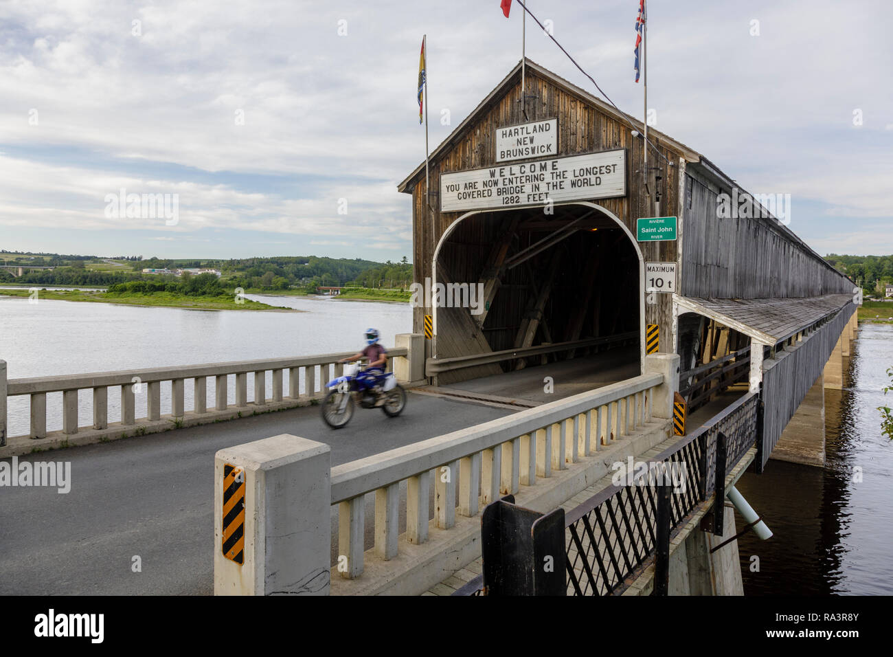 The longest covered bridge in the world hires stock photography and