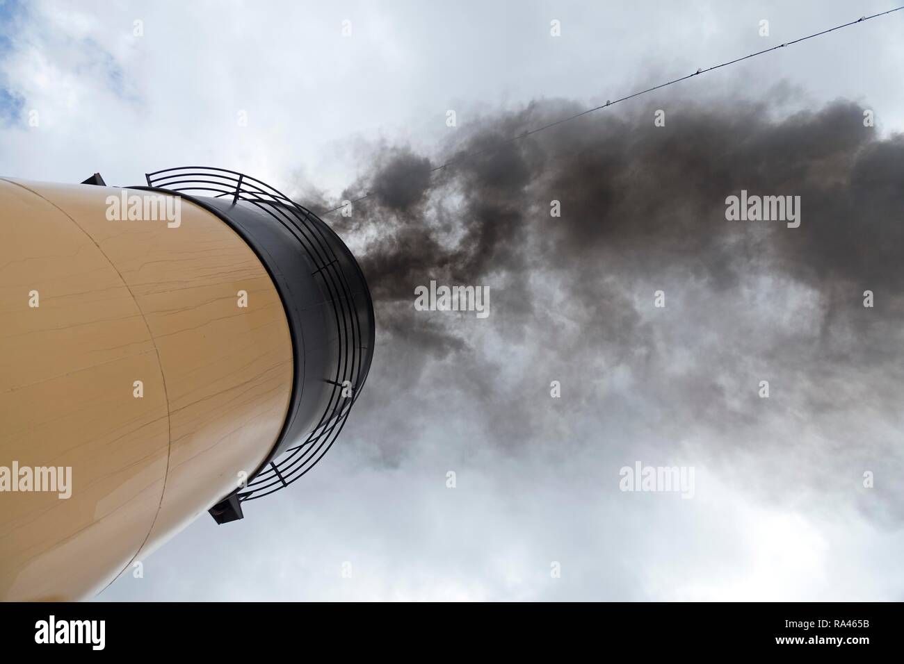 Black smoke chimney hi-res stock photography and images - Alamy