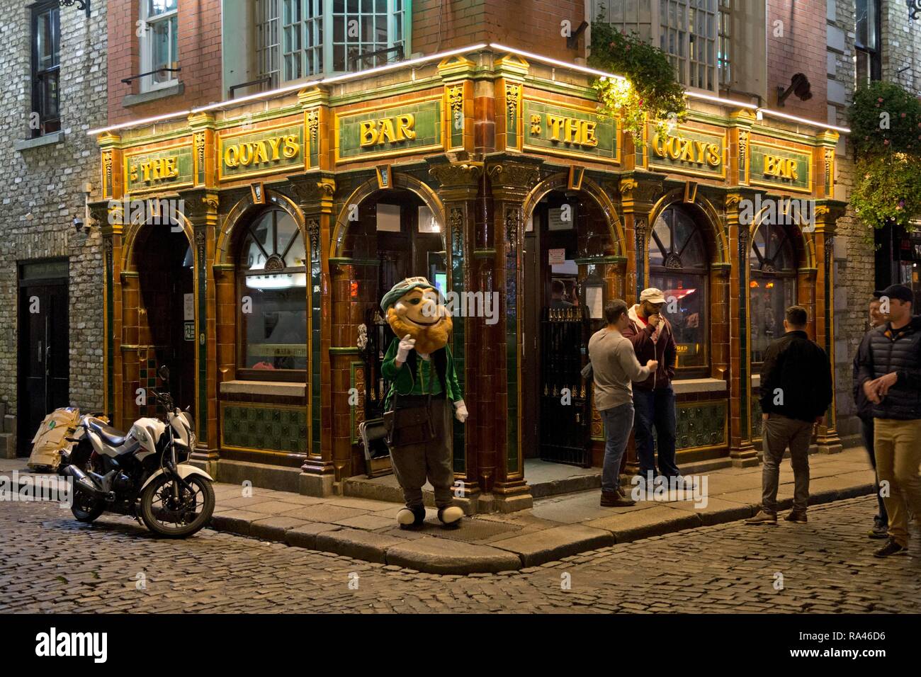 The Quays Bar, Dublin, Ireland Stock Photo Alamy
