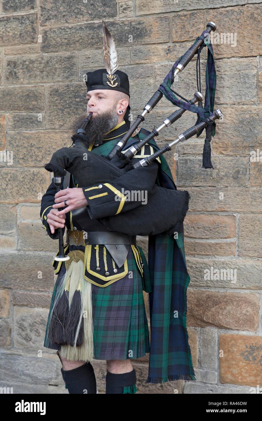 Bagpipe player, Castle Hill, Edinburgh, Scotland, Great Britain Stock Photo