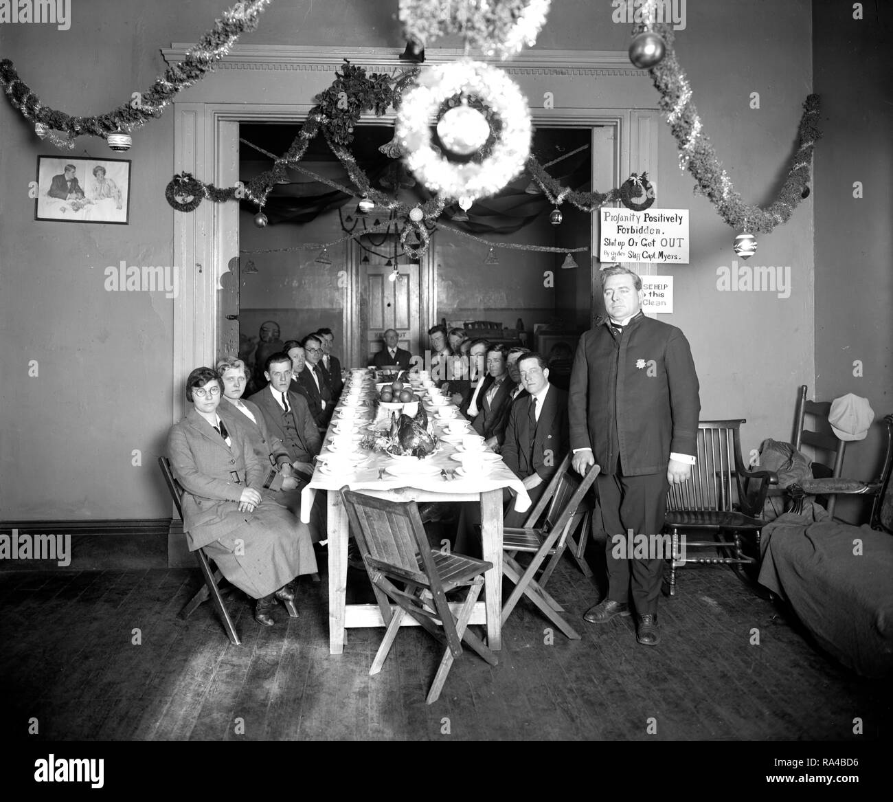 1925 Volunteers of America Chrsitmas party and dinner Stock Photo
