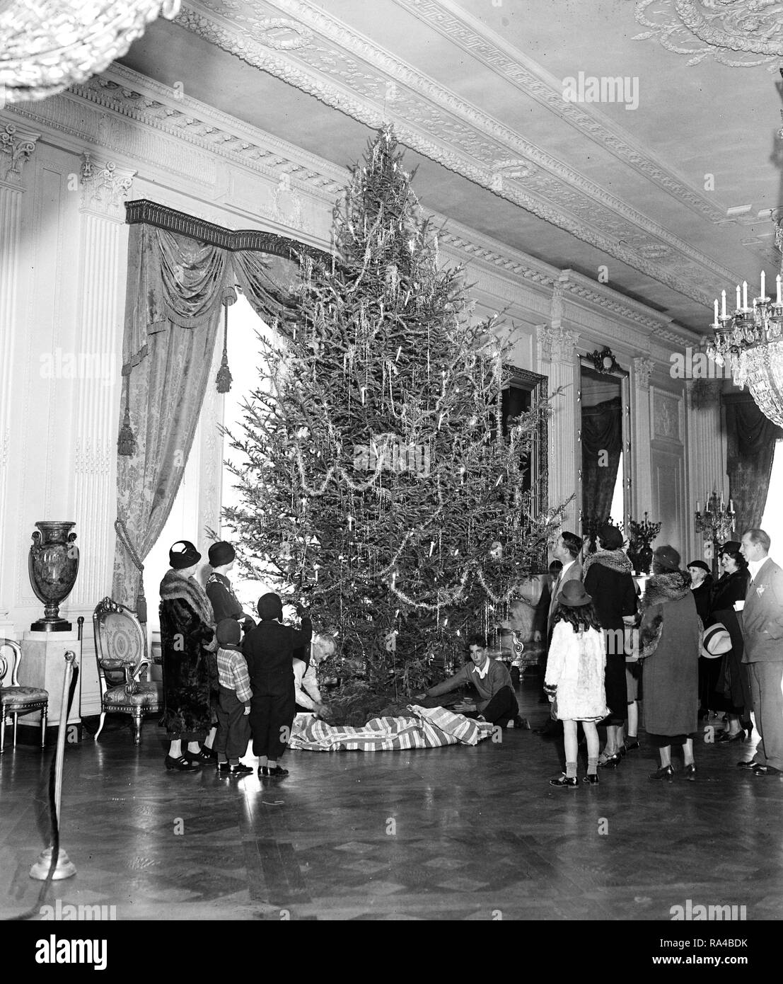 1930s christmas tree hires stock photography and images Alamy