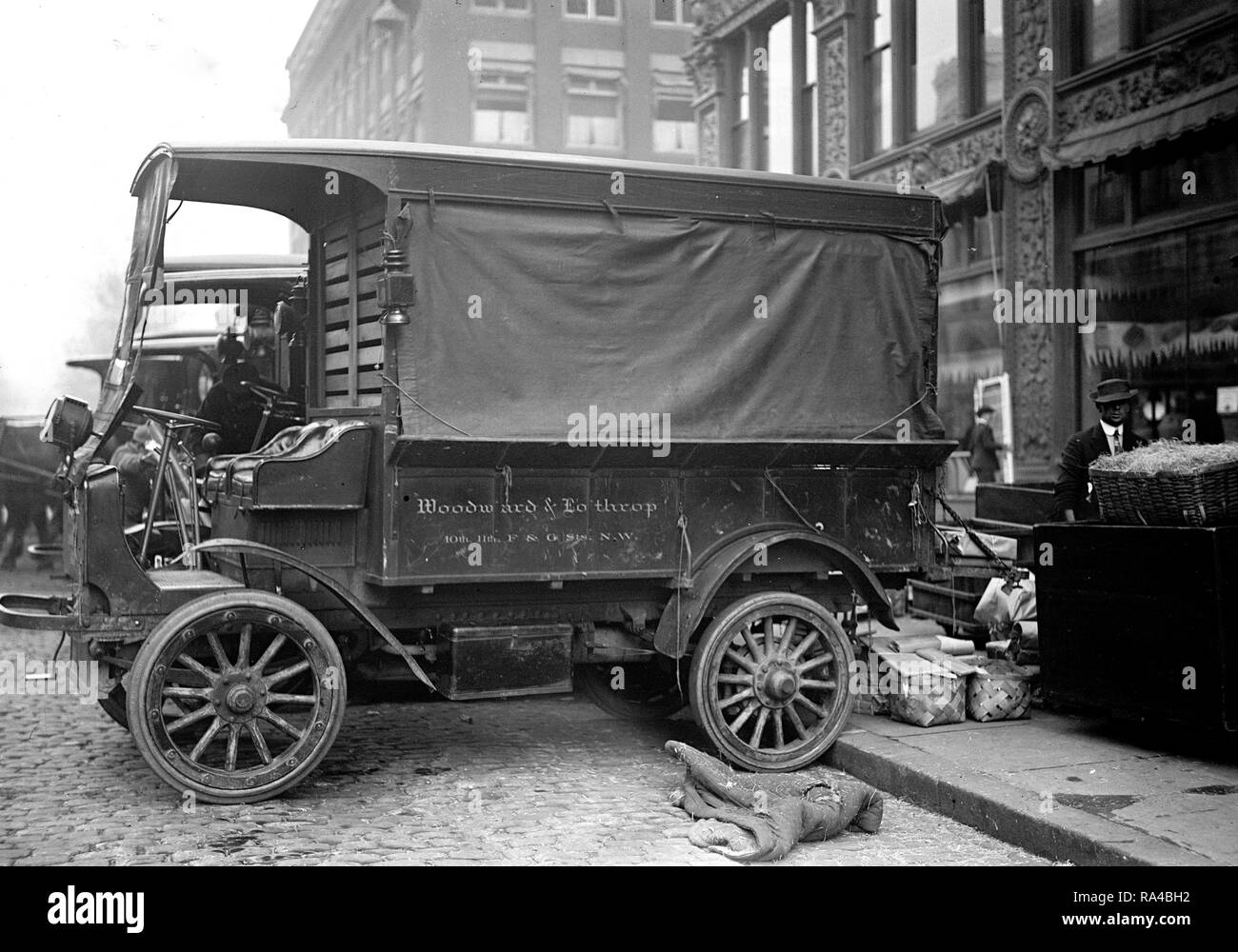 Woodward & Lothrop Department Store (Woodies) trucks, Washington D.C