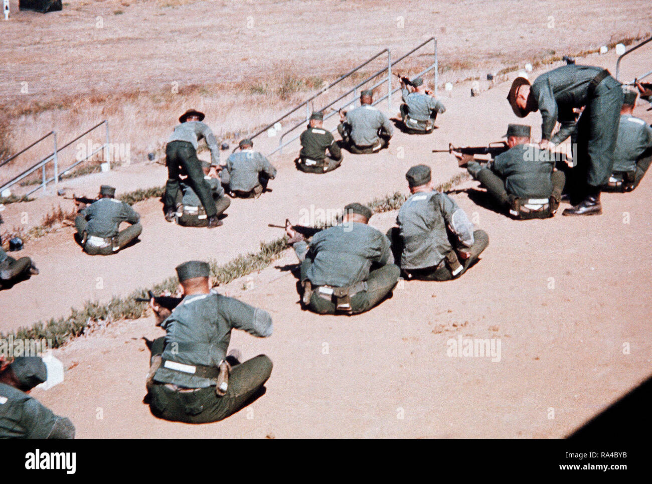 1974 - Marine recruits are instructed in the handling M16A1 rifles. Stock Photo