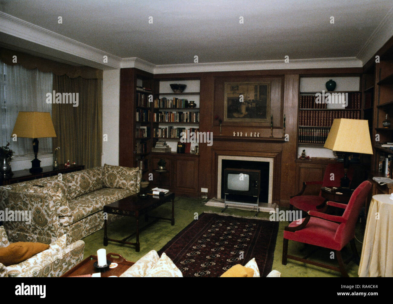 1980 residence london interior hi-res stock photography and images - Alamy