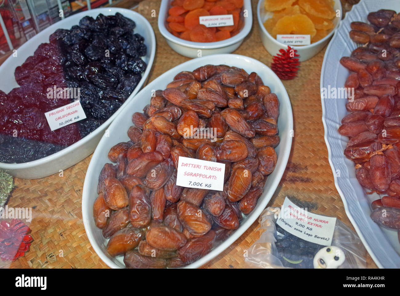 Dry fruit shop hires stock photography and images Alamy