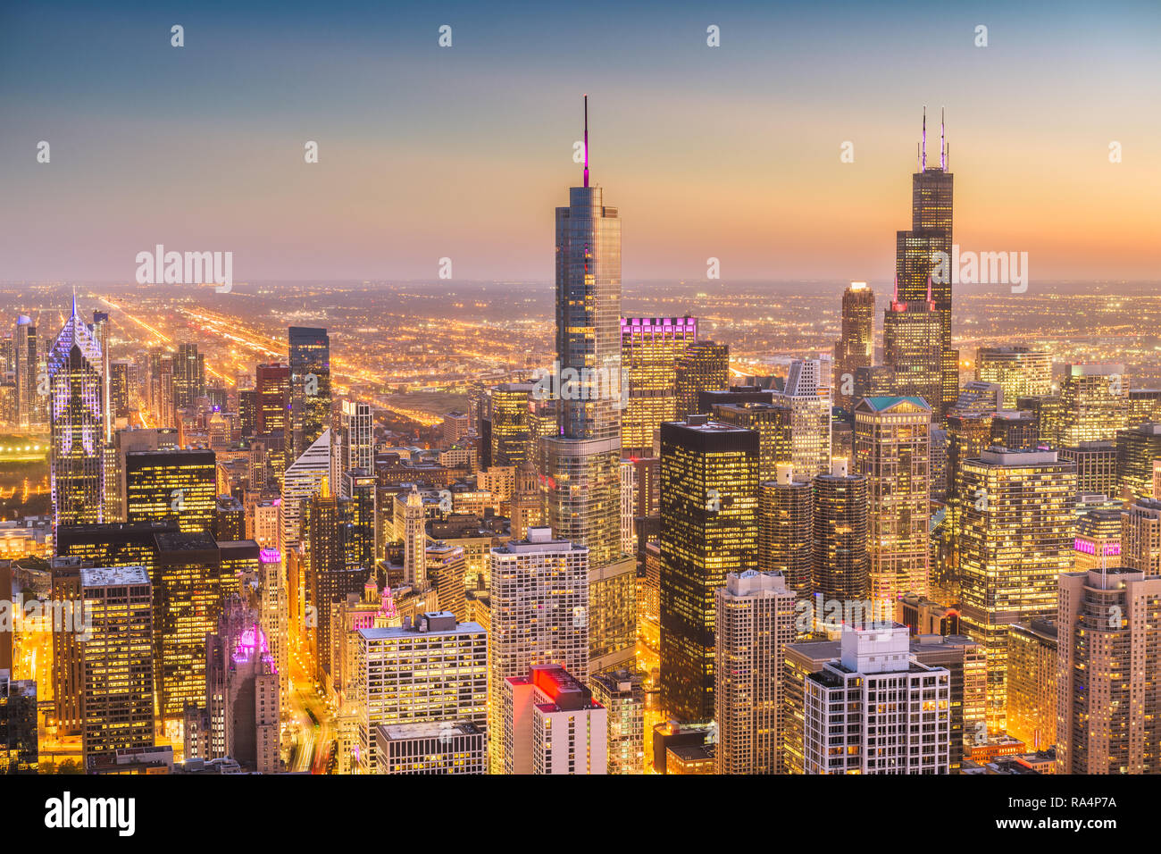 Chicago, Illinois, USA downtown city skyline from above at dusk Stock Photo Alamy