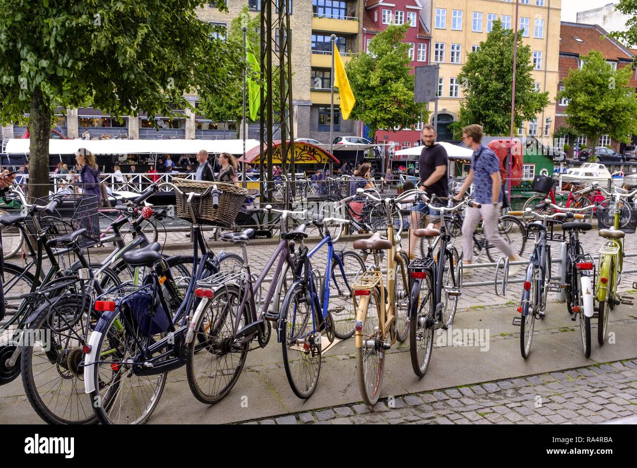 Bicycles nyhavn hi-res stock photography and images - Page Alamy