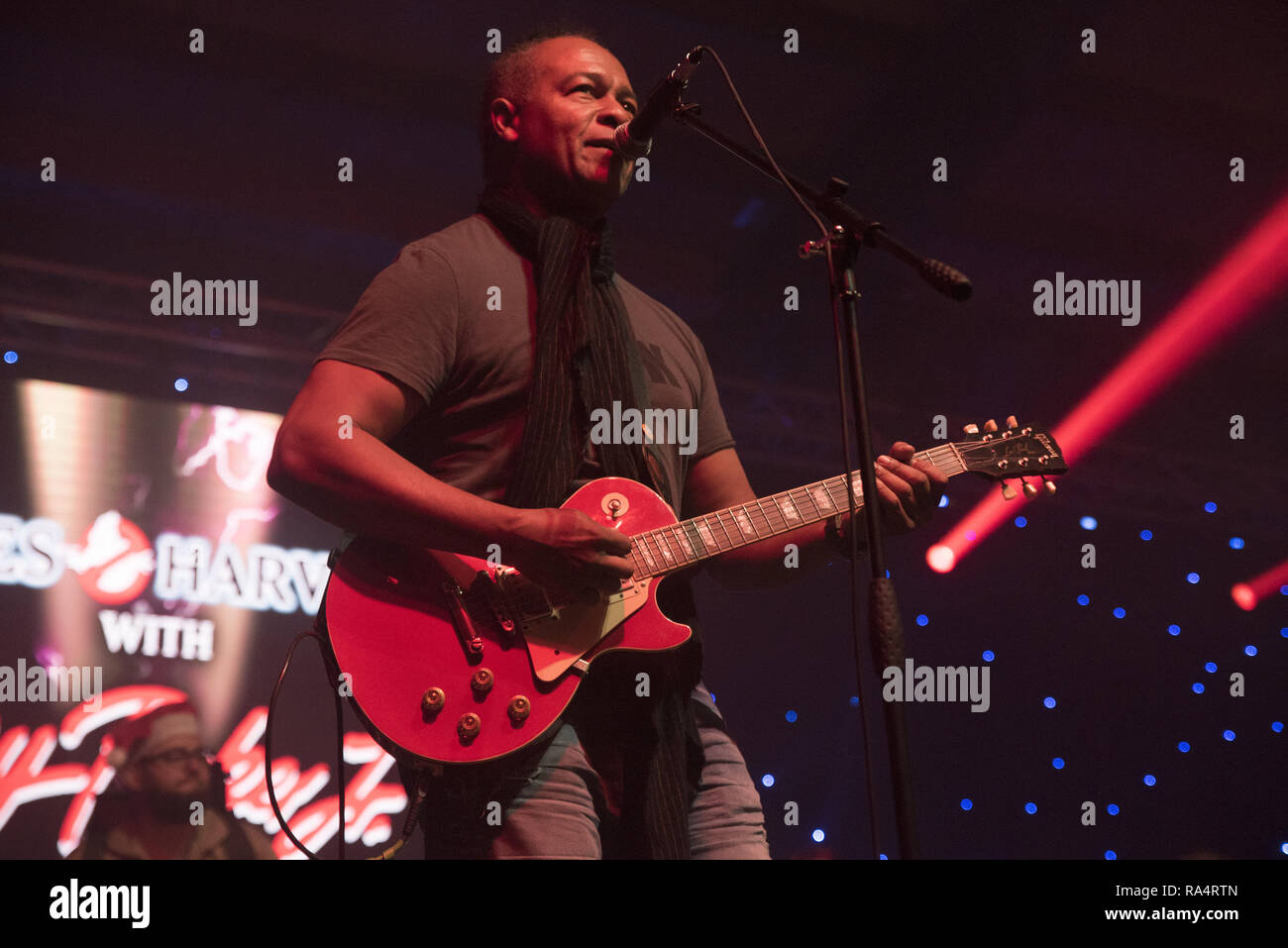 Ray Parker Jr performs the 'Ghostbusters' theme song alongside the rock band Blue Harvest at For