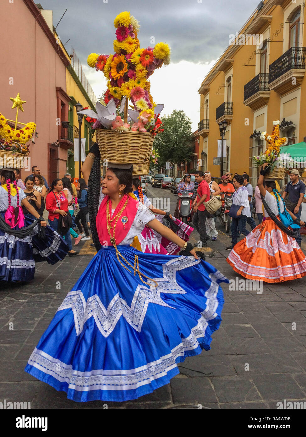 mexican traditional dresses Discover 440 and chiapas dress folklorico ideas in 2026 Summer Maxi Mexican Dresses for Girls Mexican embroidered dresses | Kimono