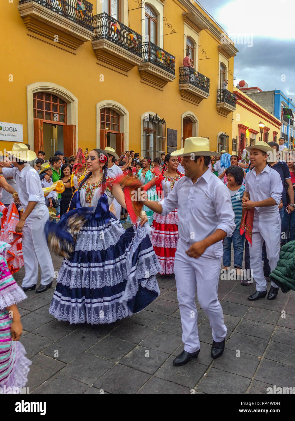 mexican traditional clothing