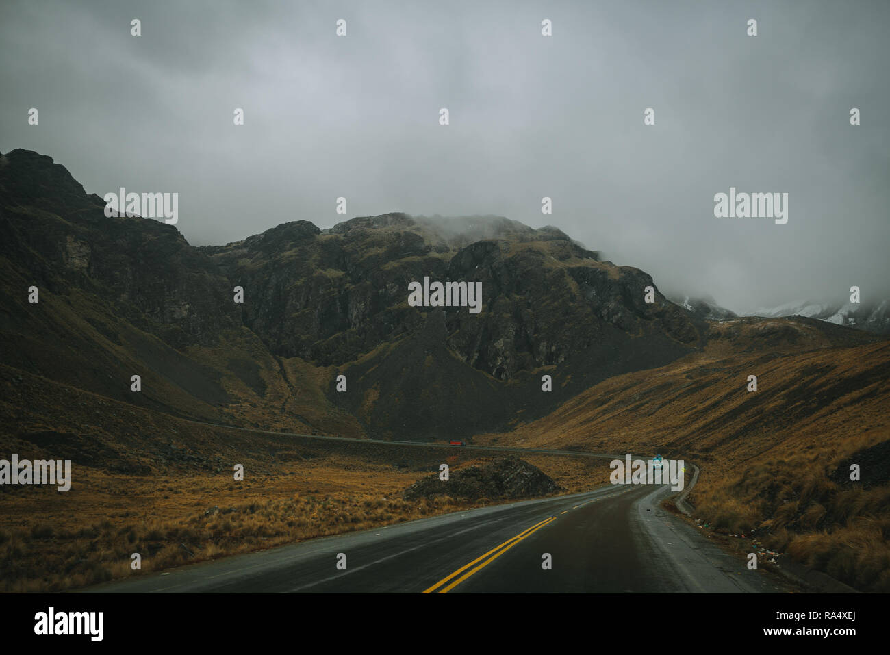 Death road hi-res stock photography and images - Alamy