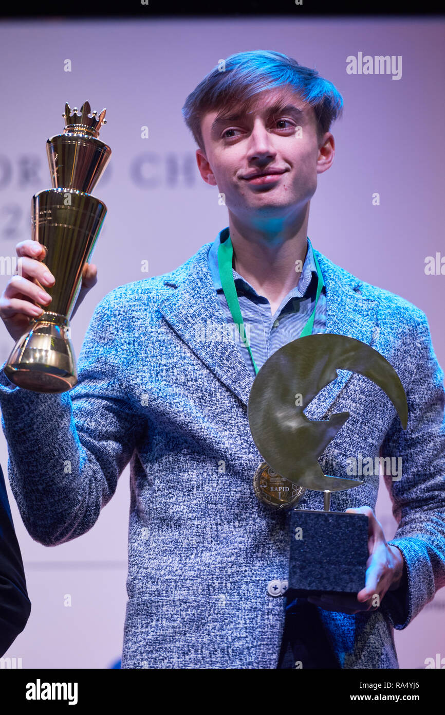 St. Petersburg, Russia - December 30, 2018: Grandmaster Daniil Dubov,  Russia holding the first place prize of World Rapid Chess Championship 2018  afte Stock Photo - Alamy