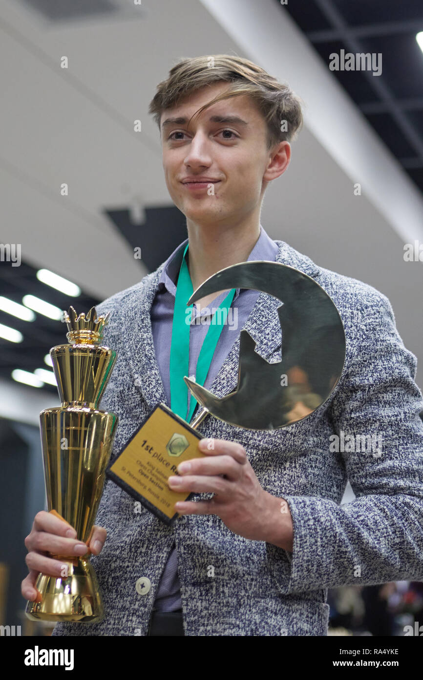 St. Petersburg, Russia - December 30, 2018: Grandmaster Daniil Dubov,  Russia holding the golden cup of World Rapid Chess Championship 2018 after  award Stock Photo - Alamy