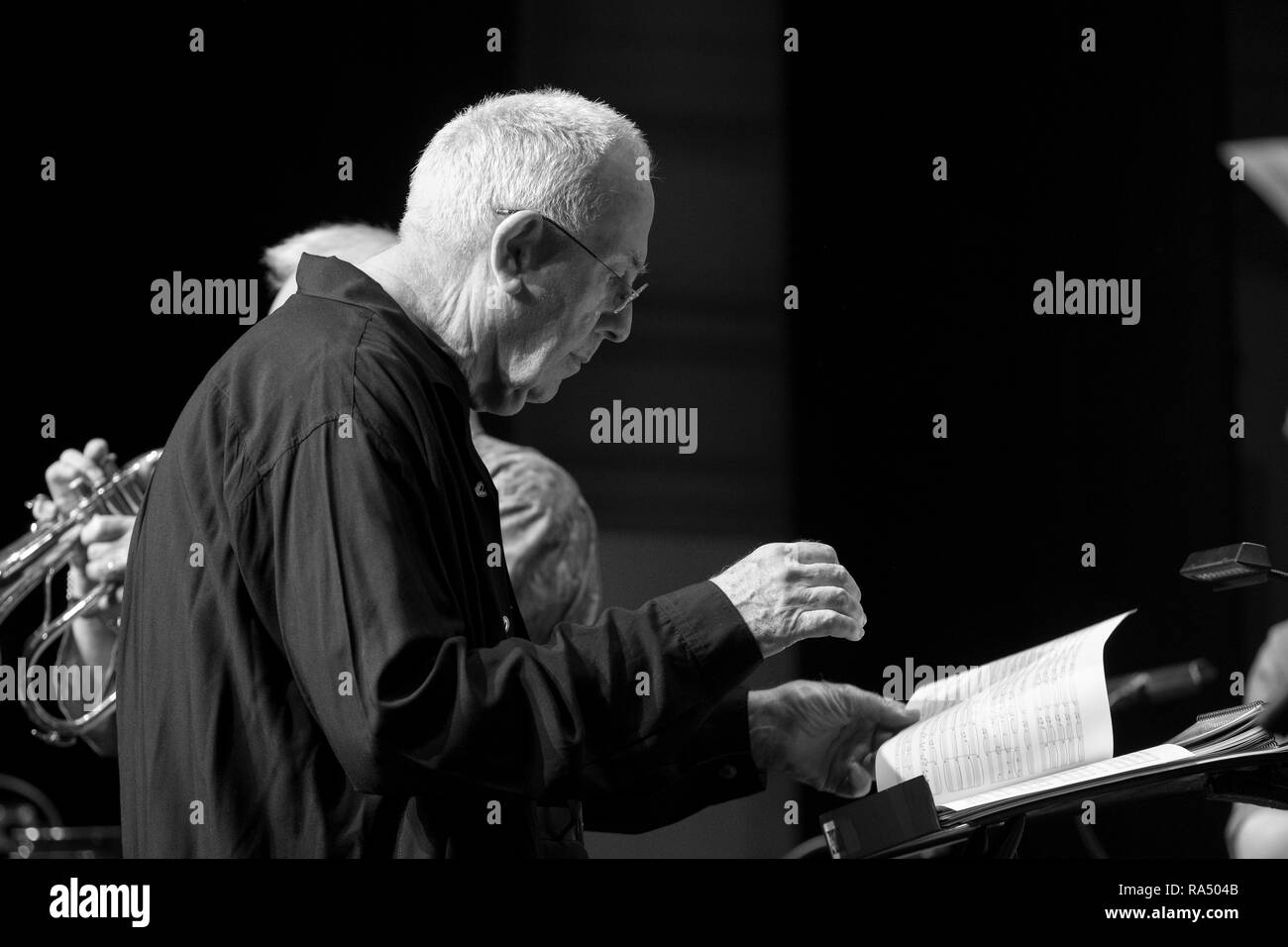 Mike Gibbs conducting the Hans Koller Big Band for Mike Gibbs 80th birthday celebration, Scarborough Jazz Festival 2017 Stock Photo