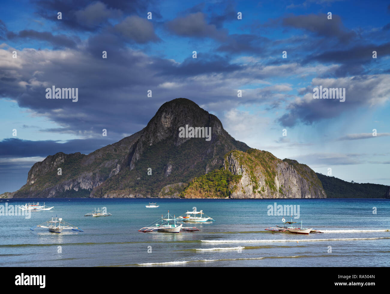 El Nido bay and Cadlao island, Palawan, Philippines Stock Photo