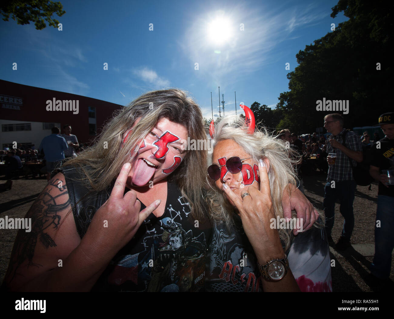 Ac dc fans hires stock photography and images Alamy