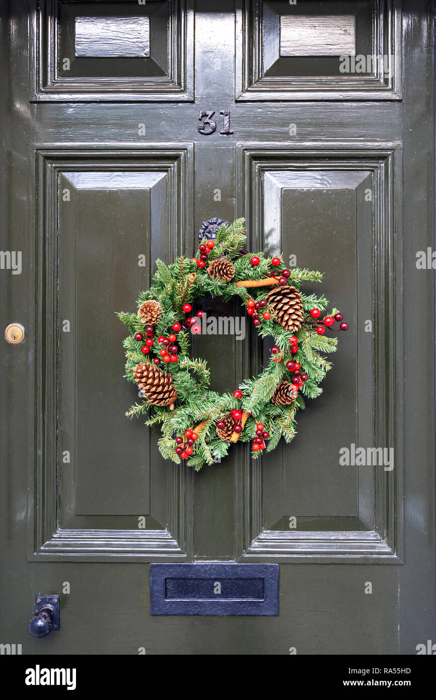 Letter box on green door hires stock photography and images Alamy