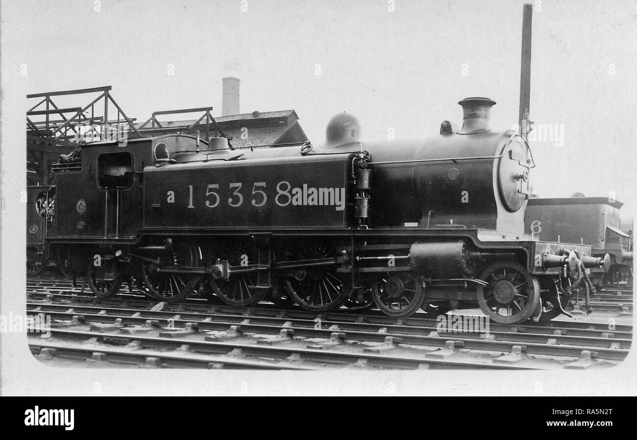 caledonian-railway-944-class-4-6-2t-no-952-as-lms-15358-at-st-rollox-shed-in-the-1920s-RA5N2T.jpg