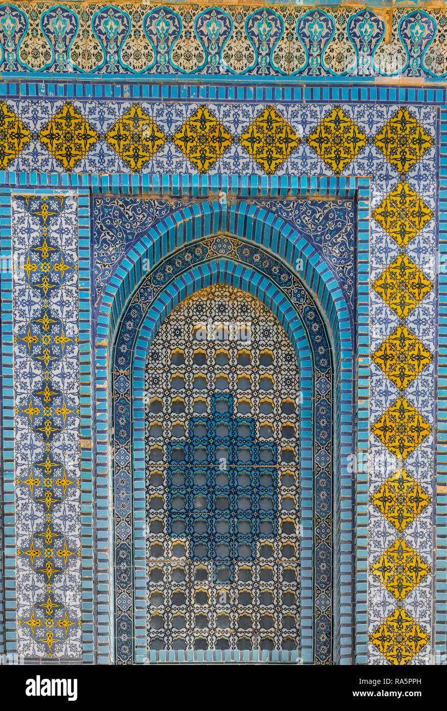 Mosaic decorated facade, Dome of the Rock, also Qubbat As-sachra, Kipat Hasela, Temple Mount, Old Town, Jerusalem, Israel Stock Photo