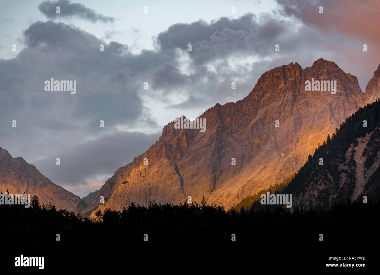 Alpenglow, sunset, mountain landscape, near Ehrwald, Tyrolean Alps, Tyrol, Austria Stock Photo