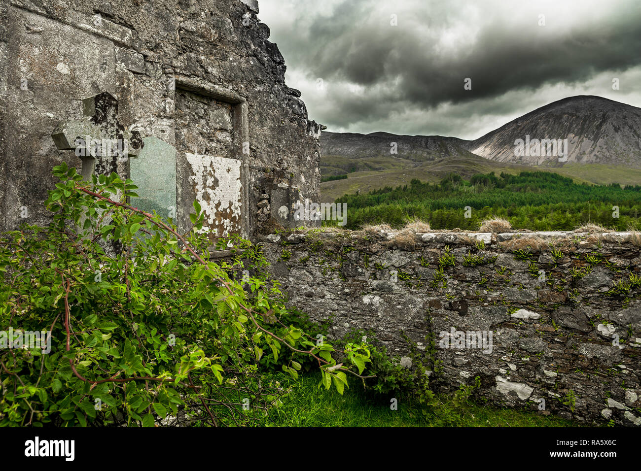 Old Graveyard With Church Ruin On The Isle Of Skye In Scotland Stock Photo