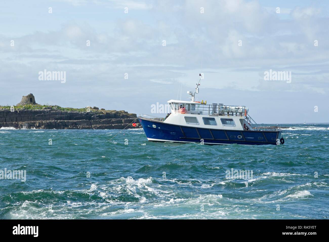Aran islands boat hi-res stock photography and images - Alamy