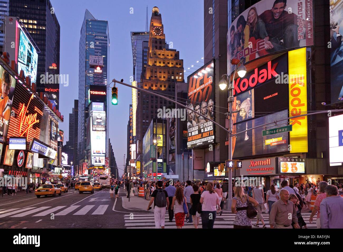 Times Square Manhattan New York - Times Square Manhattan New York City New York United States RA5YJN