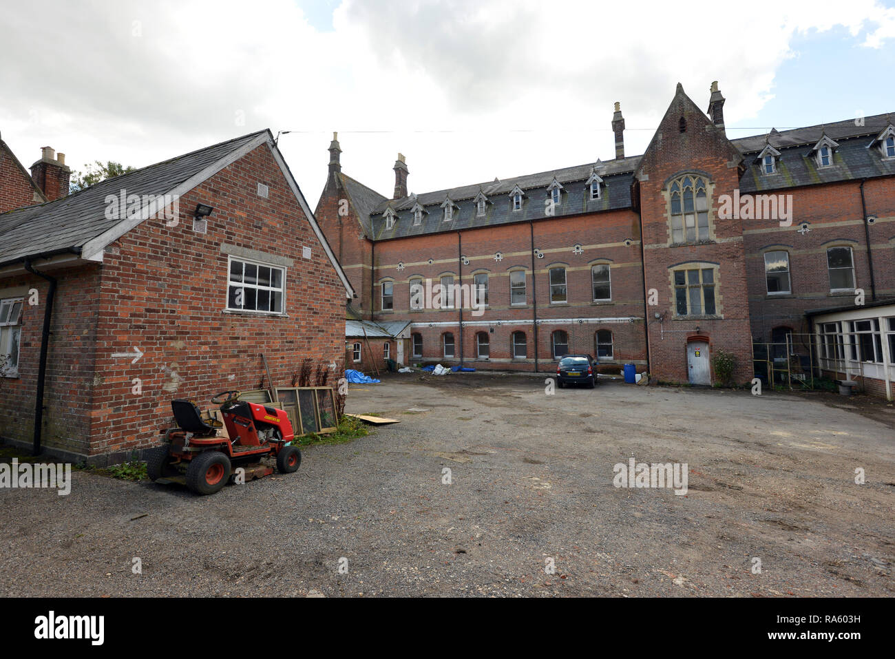 Former Jameah Islameah Islamic school and Legat’s School of Ballet , Rotherfield, East Sussex