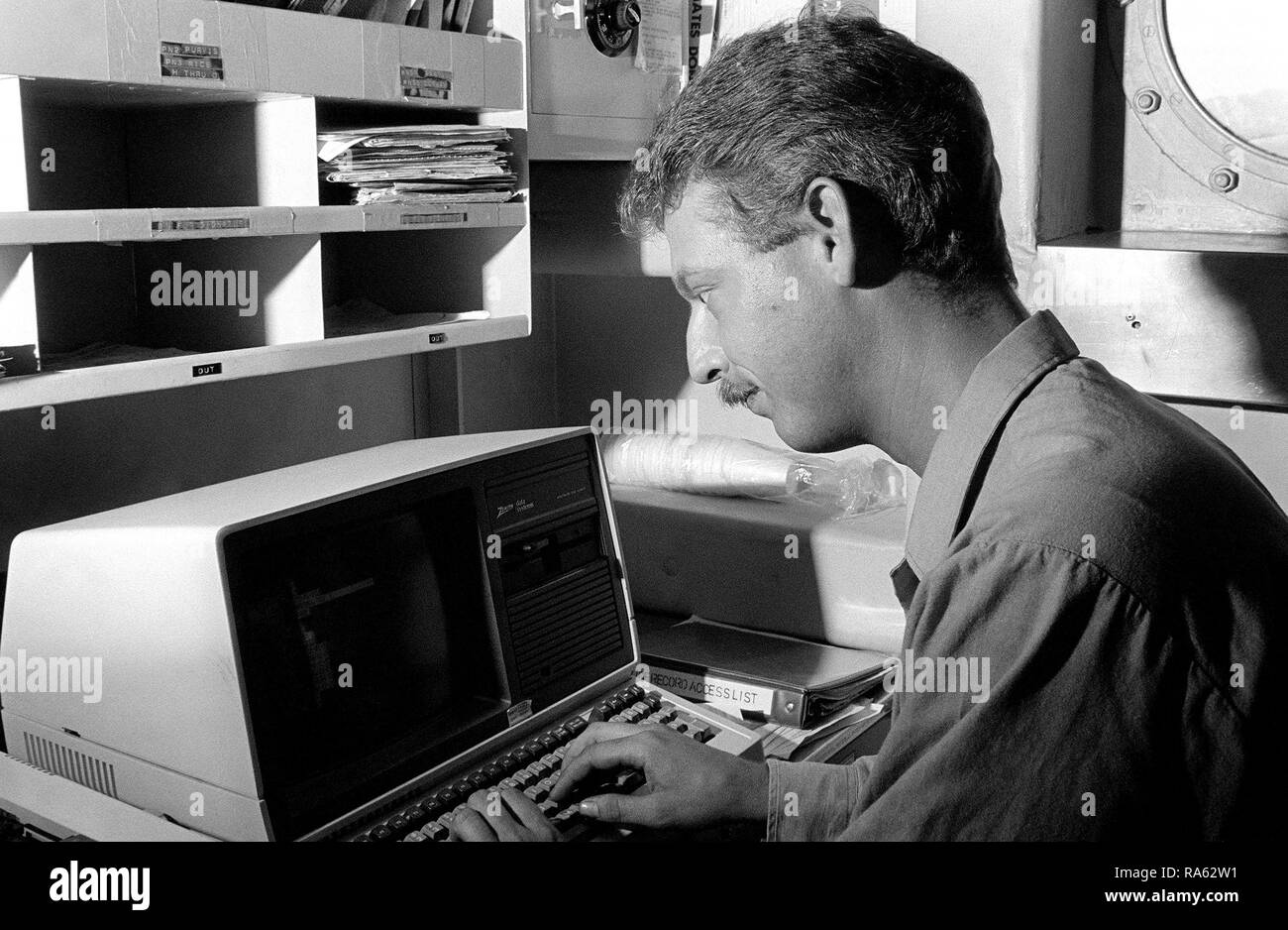 1980s computer ad hi-res stock photography and images - Alamy