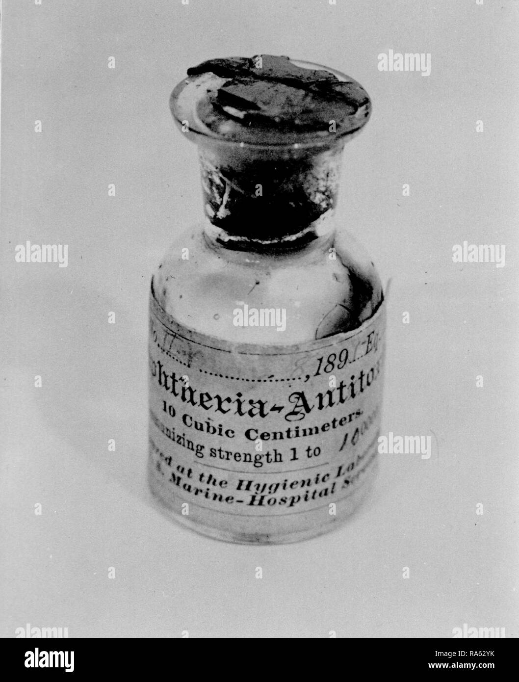 Bottle of diphtheria antitoxin, produced by the Hygienic Laboratory and dated May 8, 1895 Stock Photo