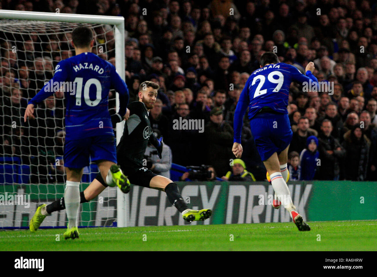 London Uk 02nd Jan 2019 Alvaro Morata Of Chelsea 29 Scores His Team S First Goal But