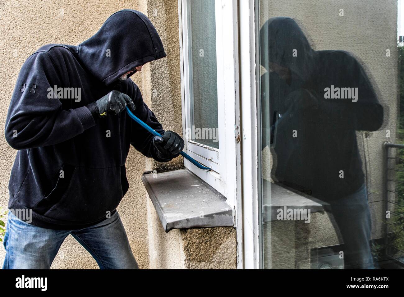 Perpetrator picture hires stock photography and images Alamy