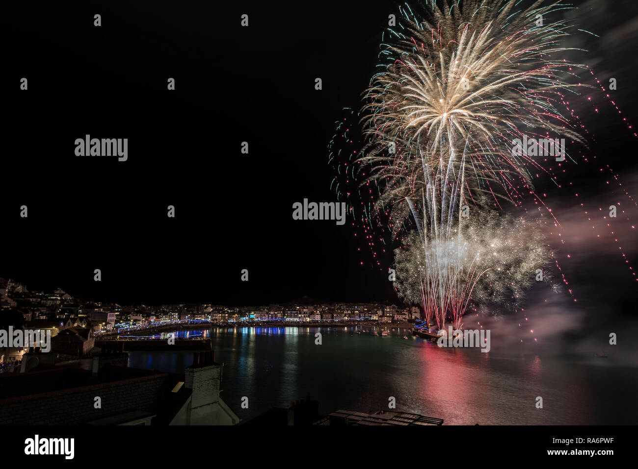 New years eve 2018 fireworks display on Smeatons pier St.ives Cornwall ...