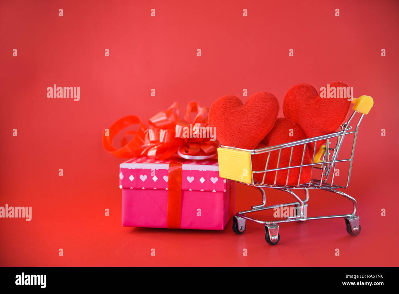 Valentines day shopping and Gift Box love concept / Pink present box